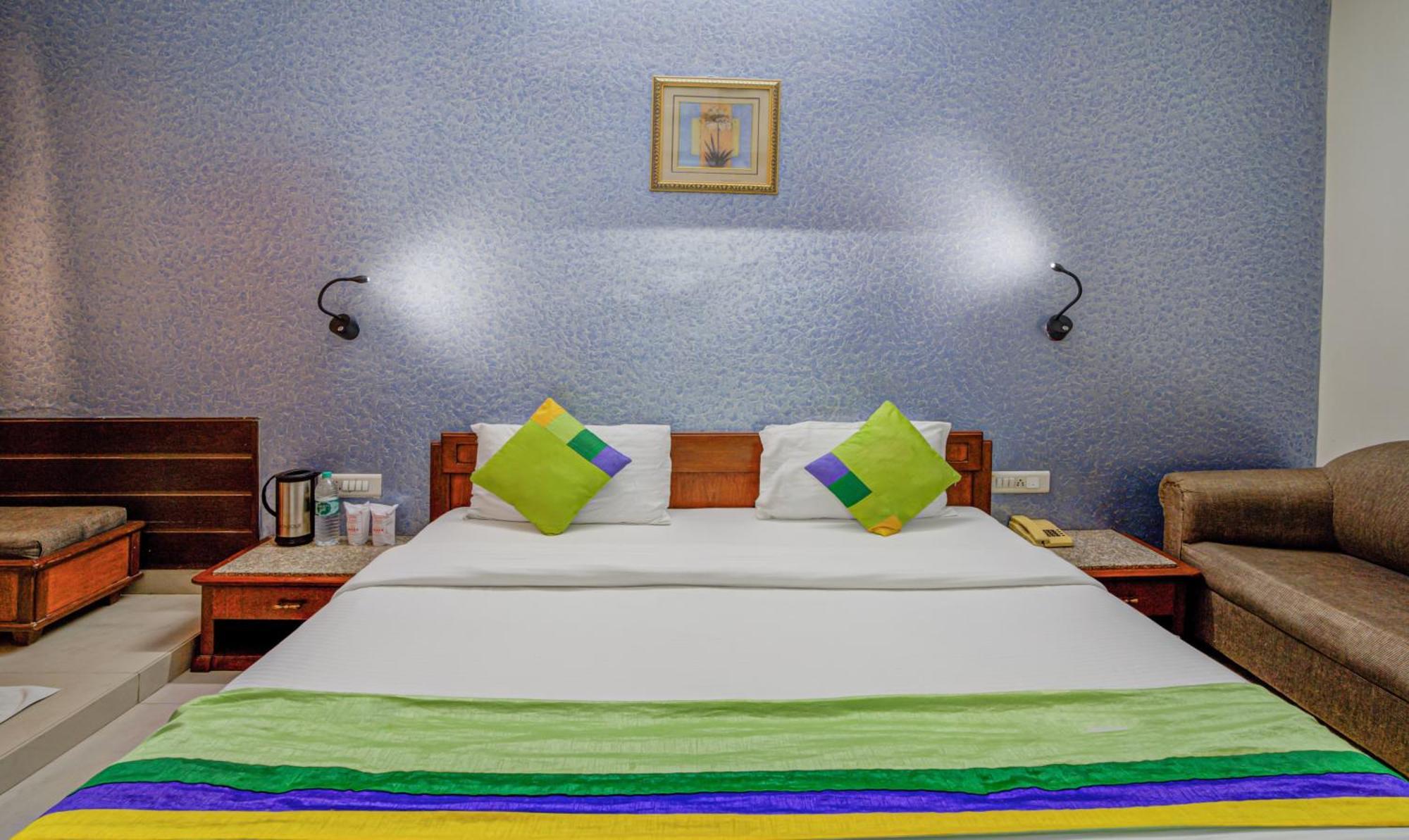 Hotel Treebo Bliss Divisione di Divisione di Jaipur Esterno foto