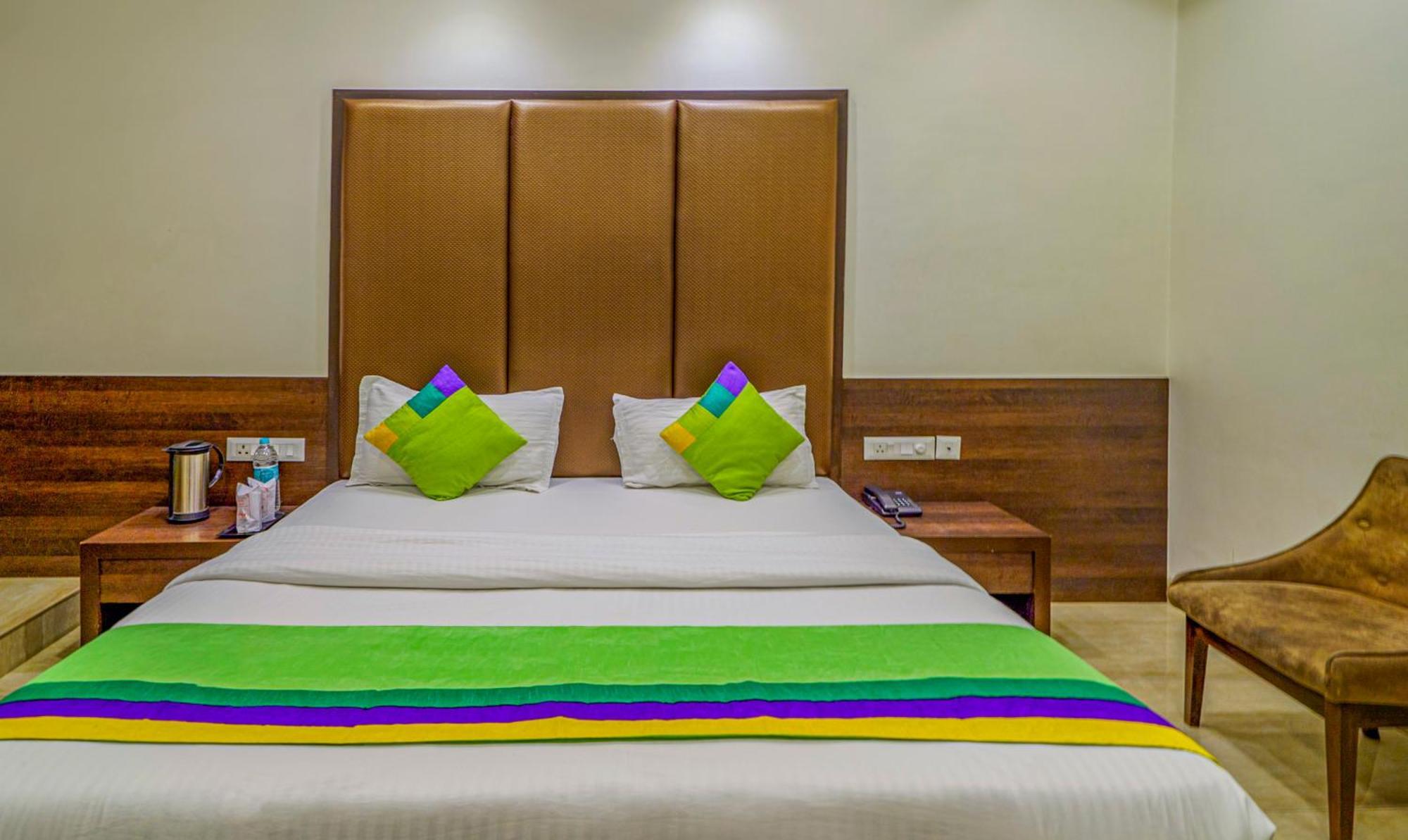 Hotel Treebo Bliss Divisione di Divisione di Jaipur Esterno foto