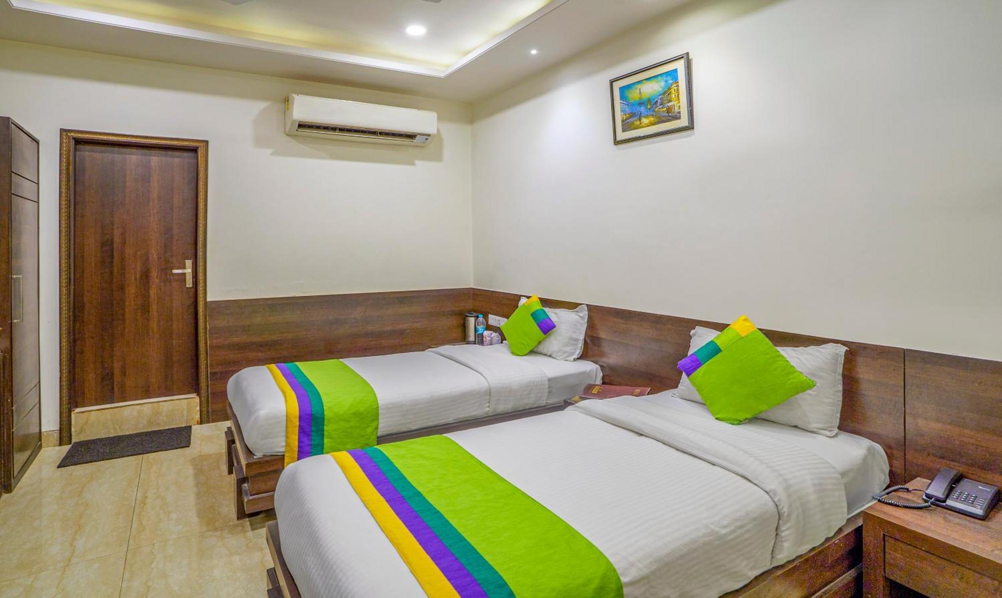Hotel Treebo Bliss Divisione di Divisione di Jaipur Esterno foto