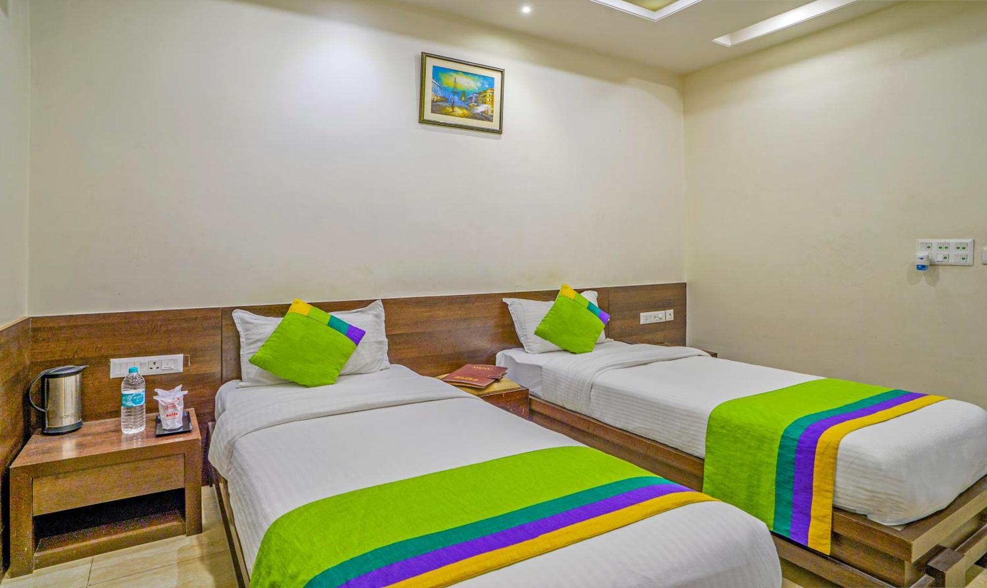Hotel Treebo Bliss Divisione di Divisione di Jaipur Esterno foto